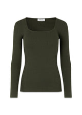 Modströms ToxieMD LS top - Deep Pine. Køb t-shirts her.