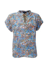 Black Colours BCLUNA Andrea s/s top - Aqua Tropic. Køb toppe her.