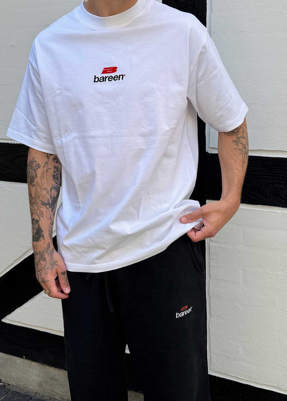 Box Fit - Logo 3.0 - White-T-shirts-Bareen-Butler Loftet