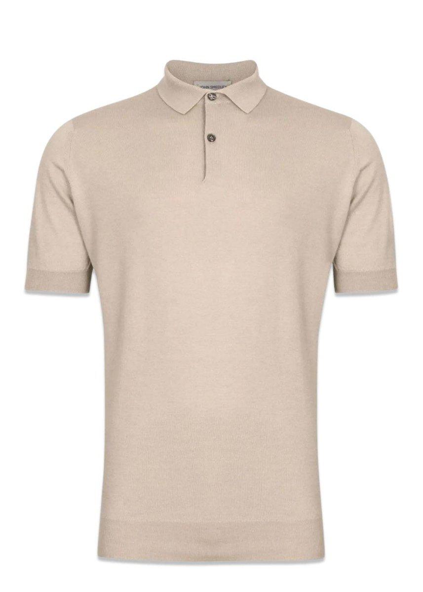 John Smedleys CPAYTON SS POLO SHIRT - Light Taupe. Køb strik her.