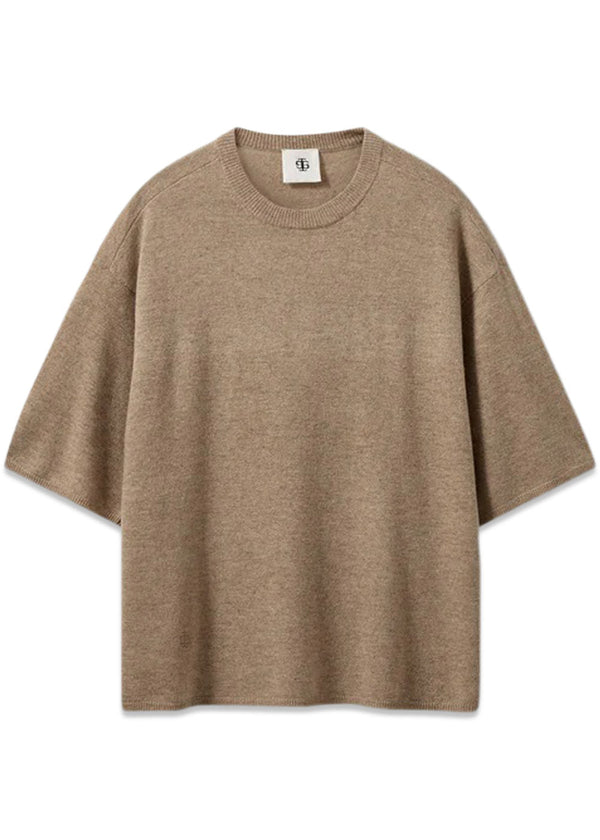 Como Oversized Tee - Camel-T-shirts-The Garment-Butler Loftet