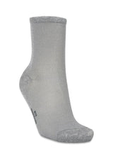 BeckSöndergaards Dina Solid - Light Grey. Køb accessories her.
