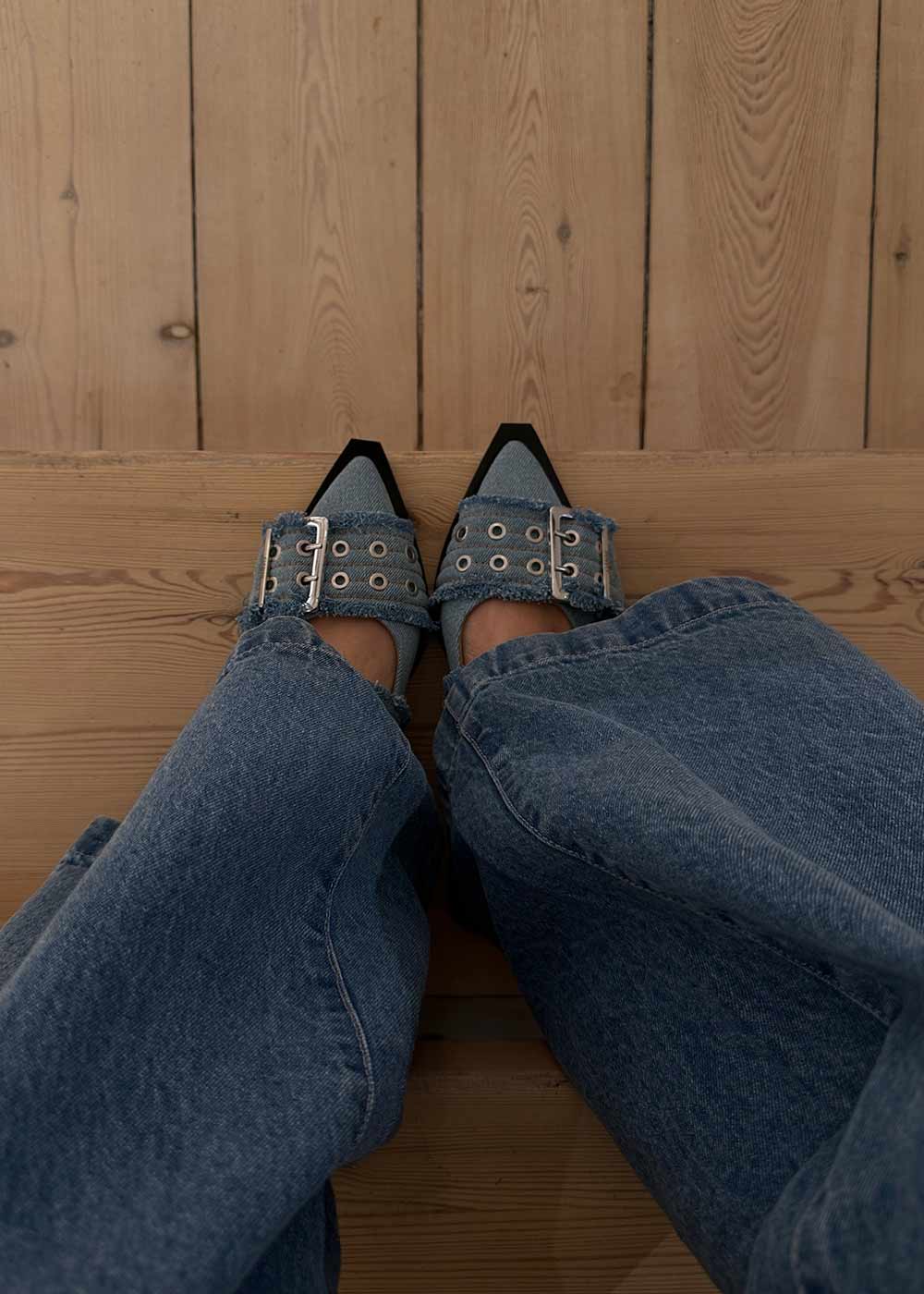 GANNI●Feminine Buckle Ballerina Charms Denim - Faded Denim GANNI: Feminine Buckle Ballerina Charms Denim, faded denim