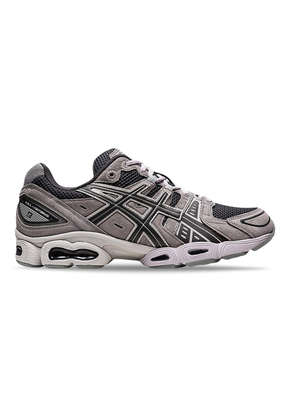 Asics' GEL-NIMBUS 9 - Obsidian Grey/Clay Grey. Køb sneakers her.