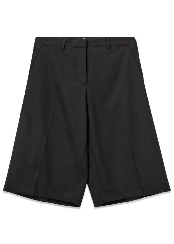 Grand Shorts - Black-Shorts-The Garment-Butler Loftet