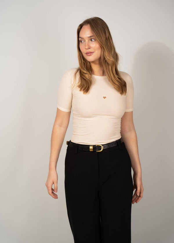 HEART SHORT SLEEVE - Undyed-T-shirts-Baserange-Butler Loftet