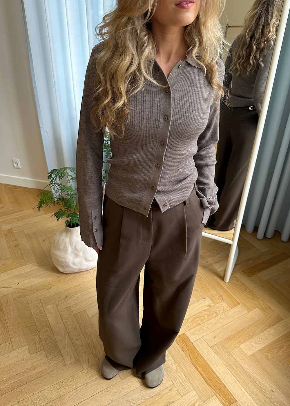 HirokiMD cardigan - Chocolate Chip-Knitwear-Modström-Butler Loftet