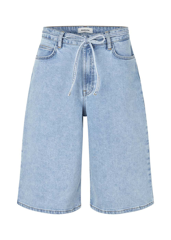 Isoldemd long shorts - Light Blue Wash-Shorts-Modström-Butler Loftet