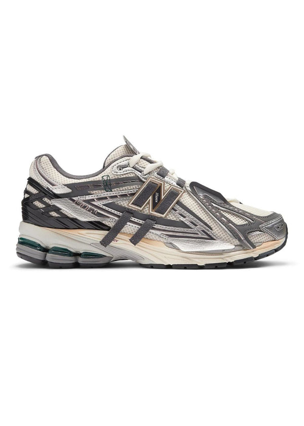 M1906AD - Silver Metallic-Shoes-New Balance-Butler Loftet