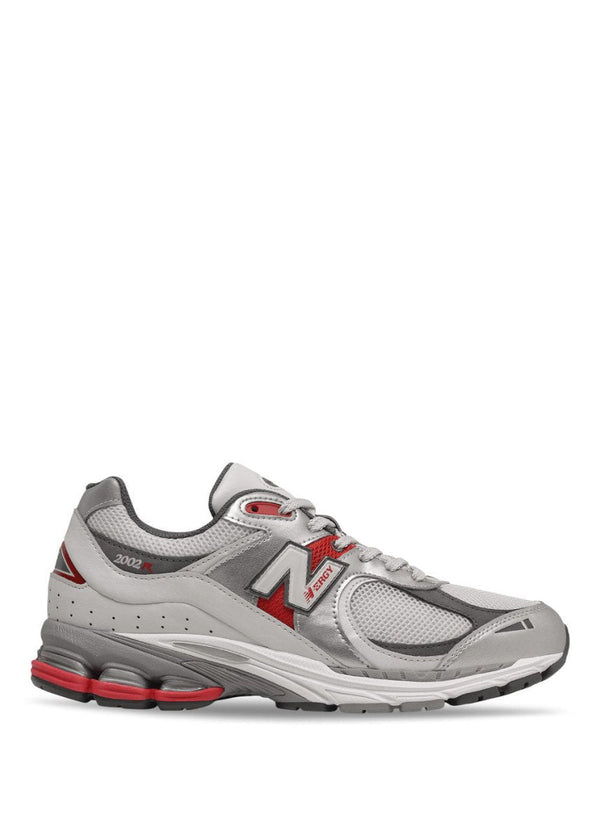 New Balances M2002RLB - Silver Metallic - Sneakers. Køb sneakers her.