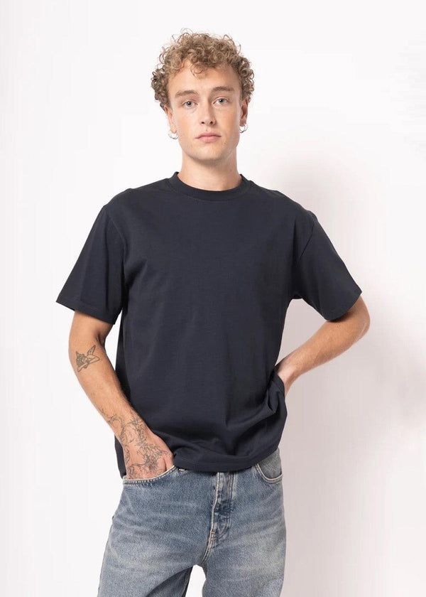 Nicholasst T-Shirt - Navy Sky-T-shirts-STRØM-Butler Loftet