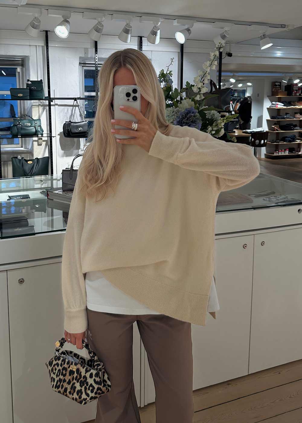 Raxow knitwear - Naturel-Knitwear-American Vintage-Butler Loftet