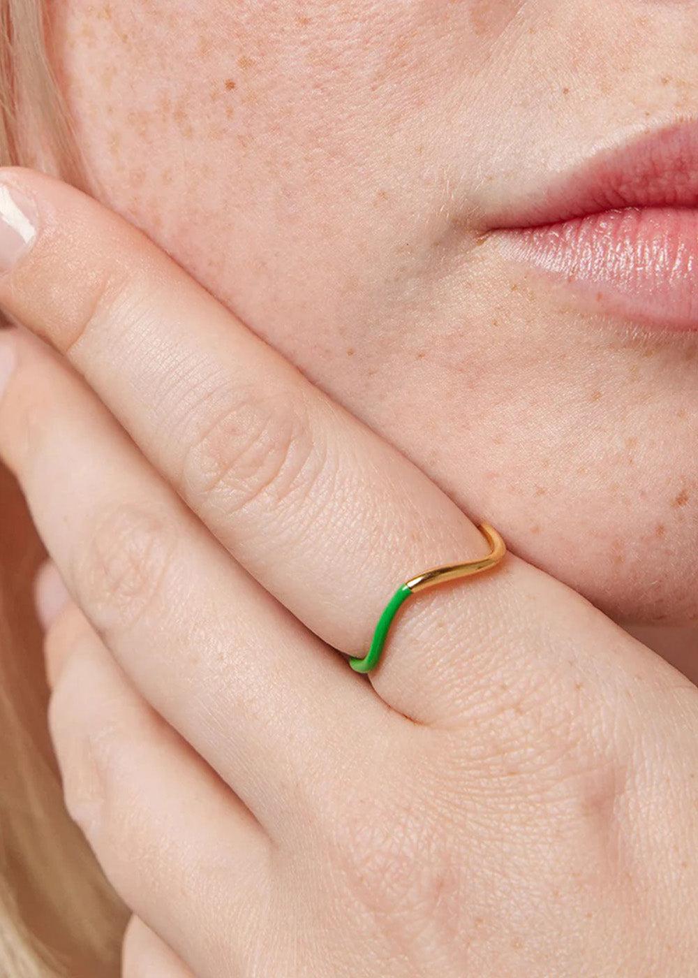 Ring, Sway - Grass Green-Jewellery-ENAMEL Copenhagen-Butler Loftet