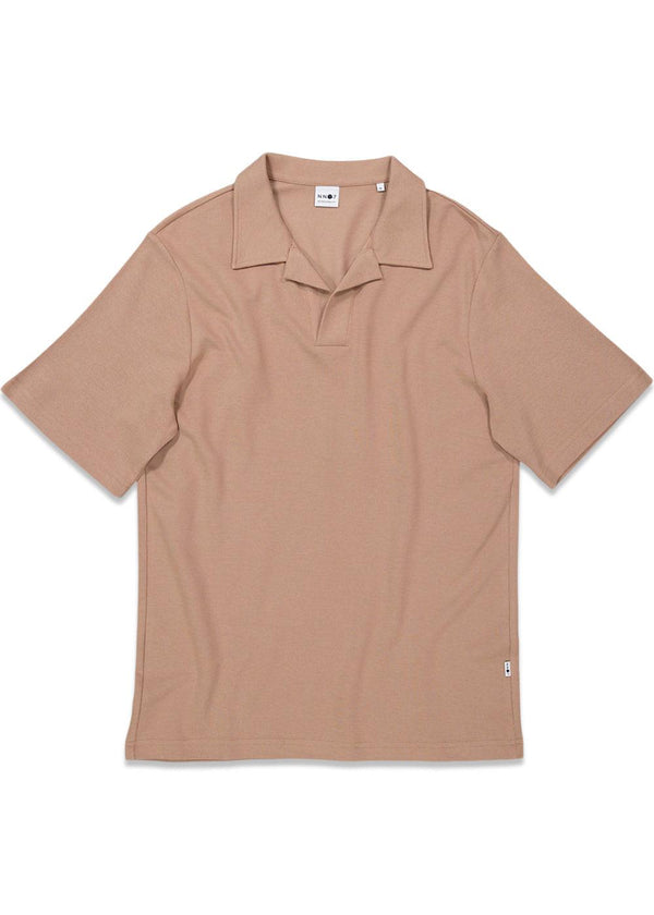 Nn. 07s Ross SS Polo 3463 - Nougat. Køb t-shirts her.