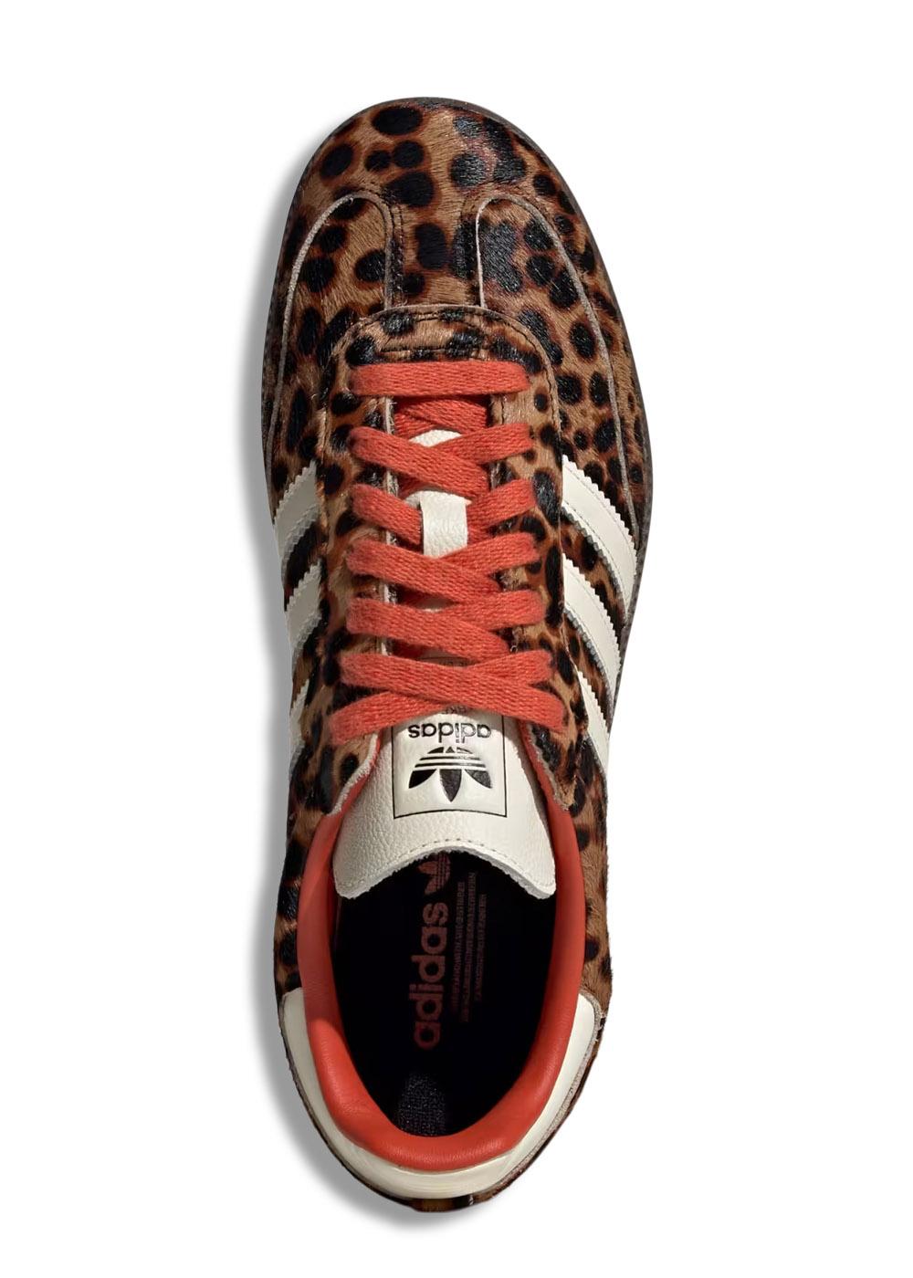 SAMBA OG - Core Black / Preloved Red / Cream White-Shoes-Adidas Originals-Butler Loftet