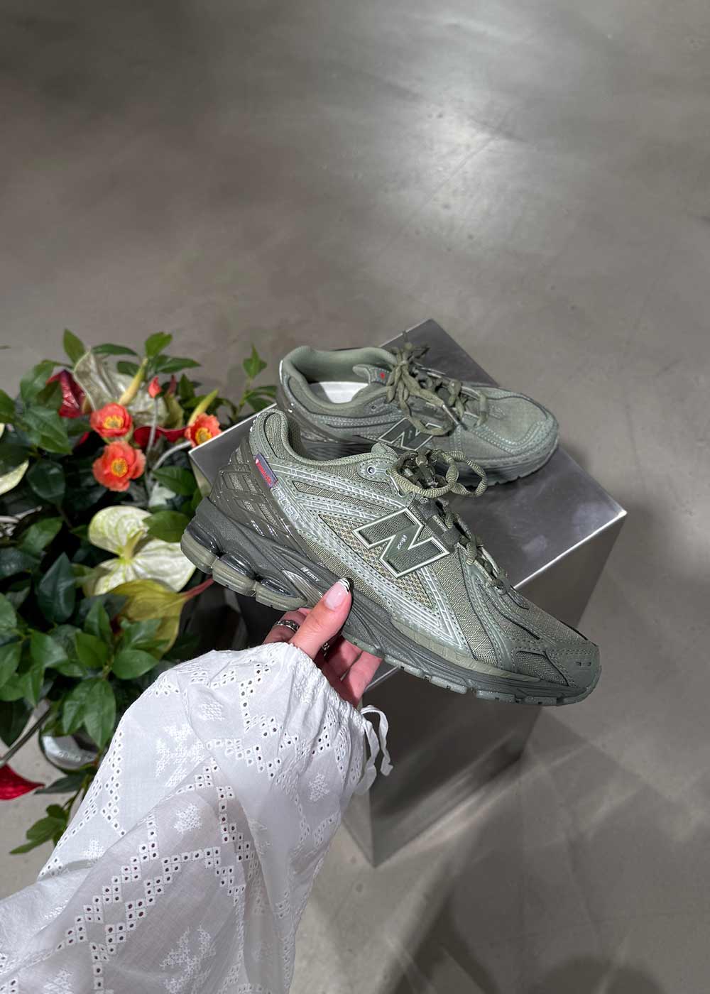 U1906ROG - Dark Olivine-Shoes-New Balance-Butler Loftet