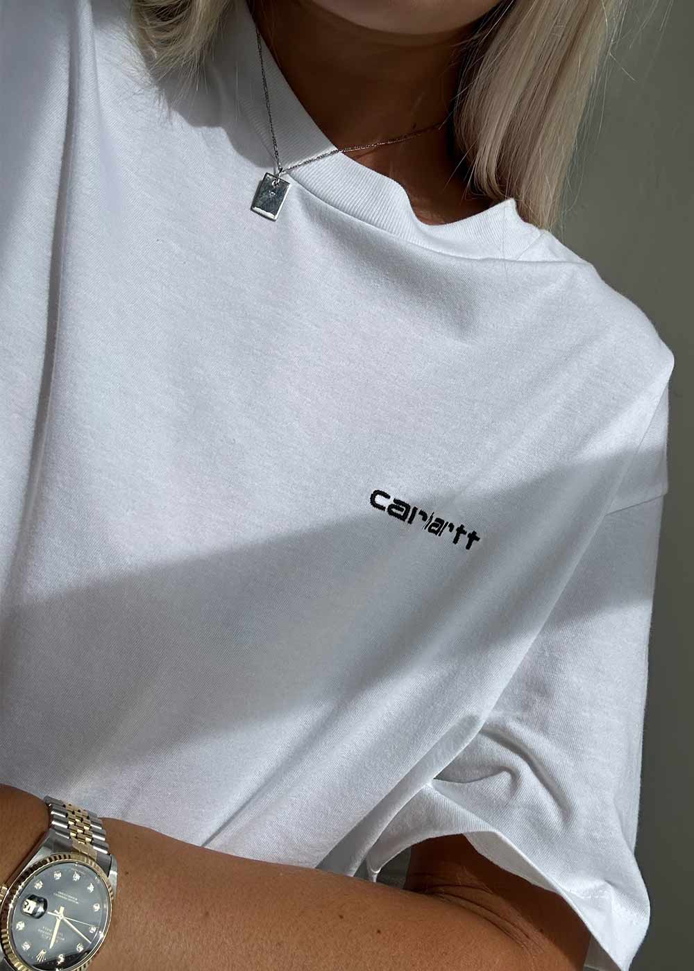 W S/S Script Embroidery T-S - White / Black