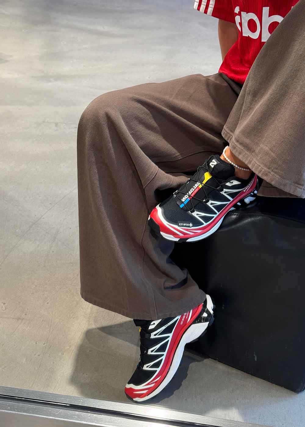 XT-6 GORE-TEX - Black / Flame Scarlet / Vanilla Ice-Shoes-Salomon-Butler Loftet